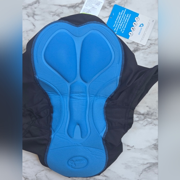 Baleaf Black Bike Shorts with Neon Green Trim - Picture 4 of 5